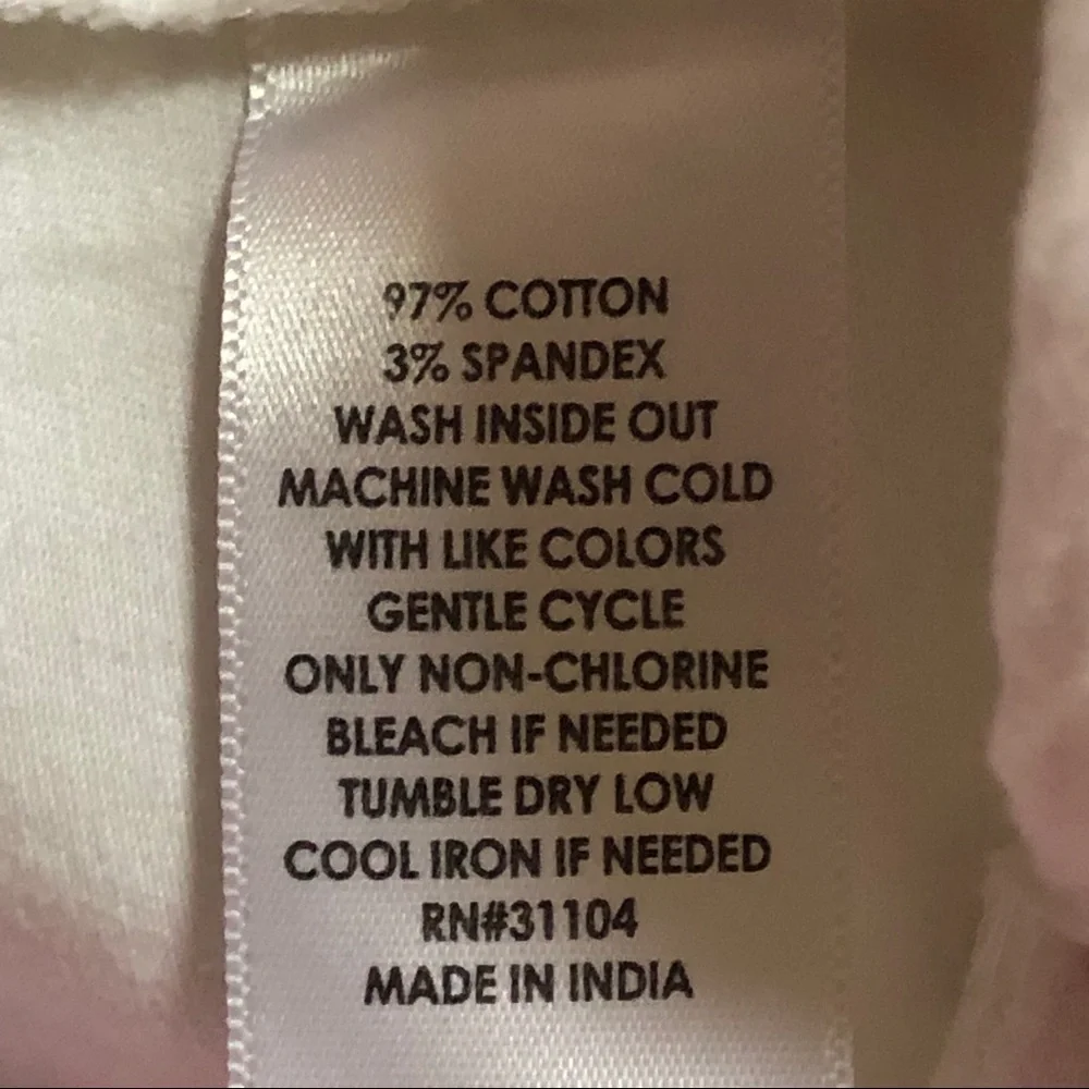 Crown & Ivy Caroline 7” Inseam Shorts Classic Fit Comfort White Size 16 New - Picture 12 of 12